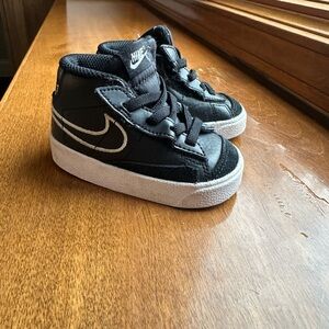 Toddler Nike Blazer high tops 4C